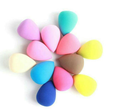 Beauty blenders sponge in different colours