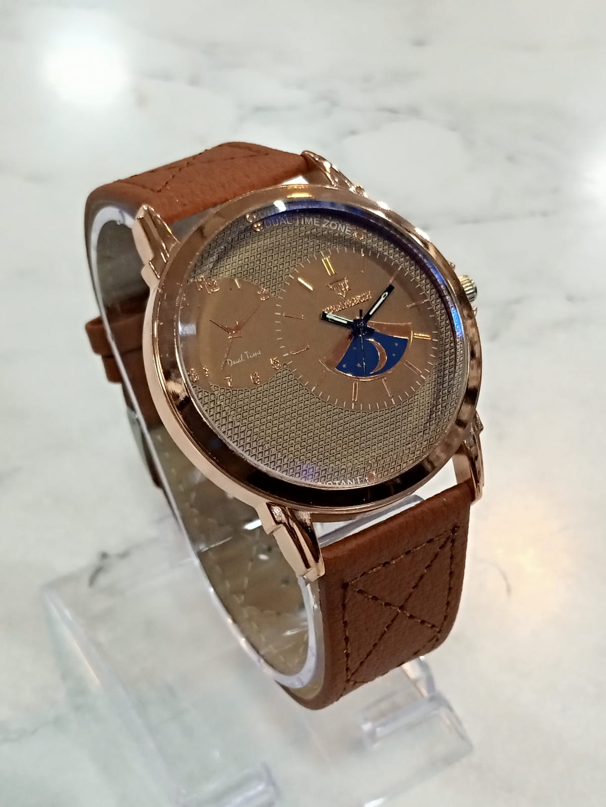 Time Worth Smart Stylish Leather Strap Watch MenBoys