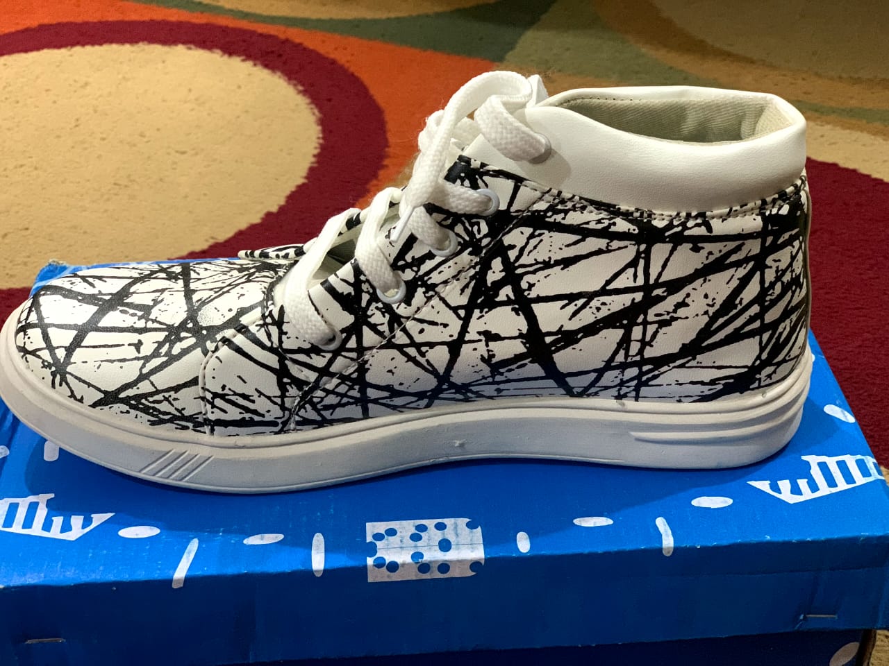 Black Pattern White Mesh Long Shoes