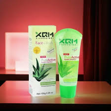 XQM Whiting Face & Body Scrub Gel 100ML.